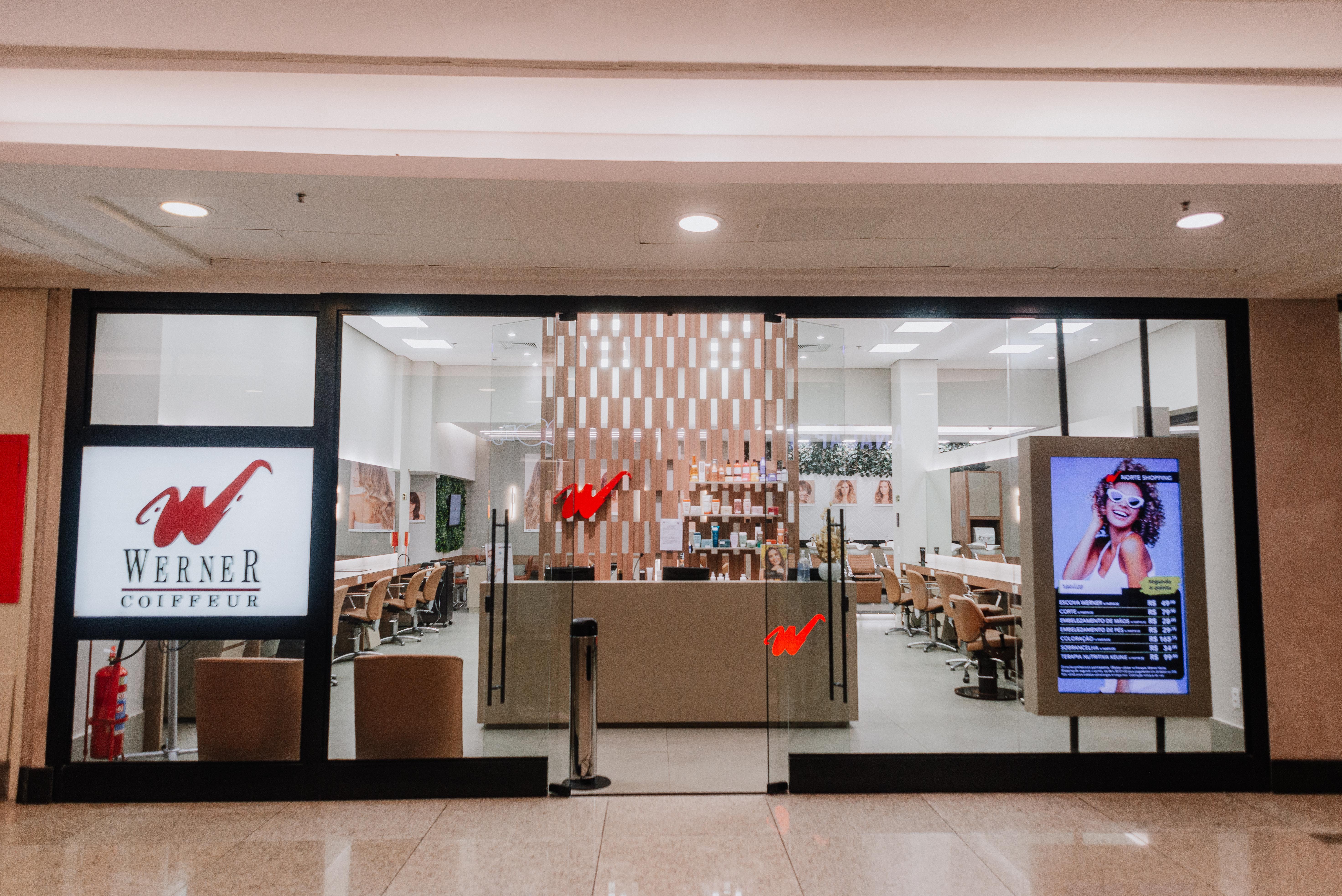 Werner Coiffeur oferece 20 vagas de emprego para profissionais da beleza e atendimento 1