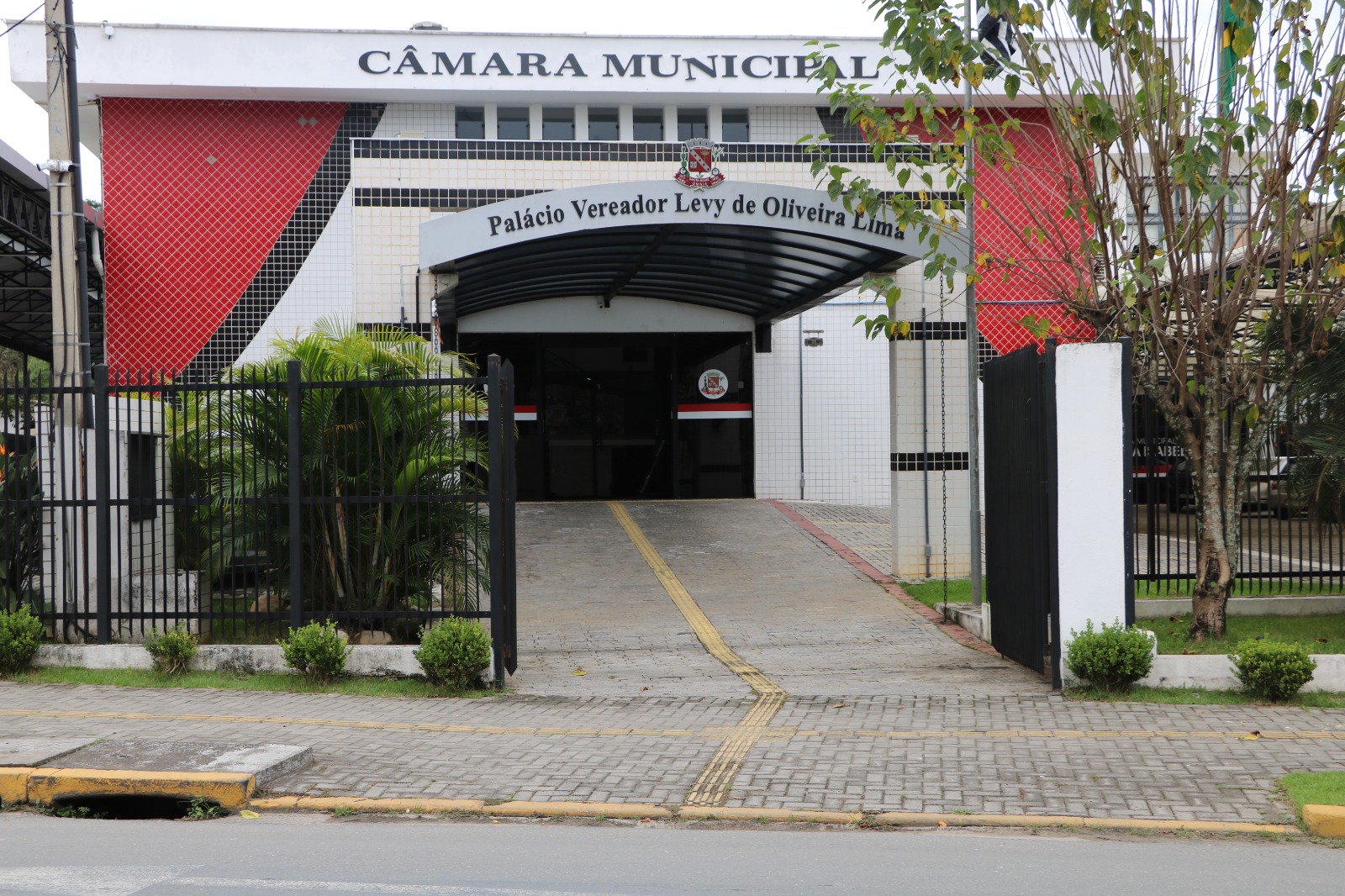 Câmara de Santa Isabel deve votar projeto sobre "Taxa de Lixo" na próxima semana 7