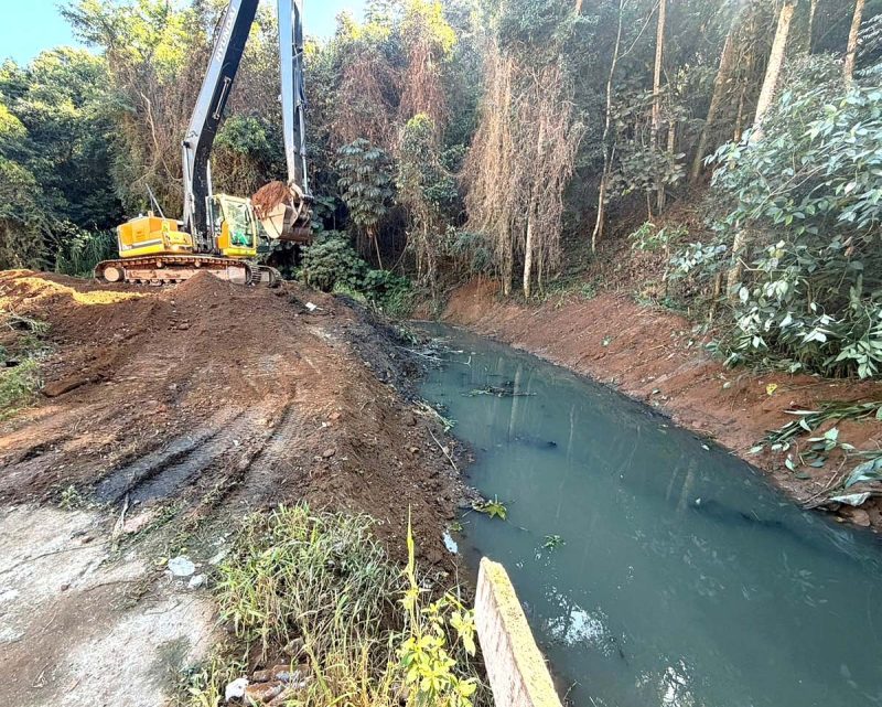 Prefeitura de Guarulhos inicia desassoreamento de trecho do córrego Cabuçu 7