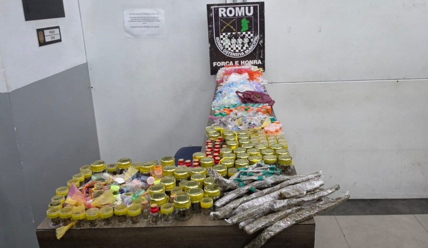 GCM de Mogi apreende mais de 2 mil porções de entorpecentes em duas ocorrências 17