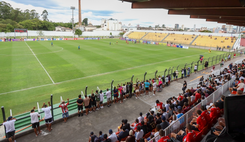 Gramado do Nogueirão recebe nota 4,5 em vistoria da Federação Paulista de Futebol 1