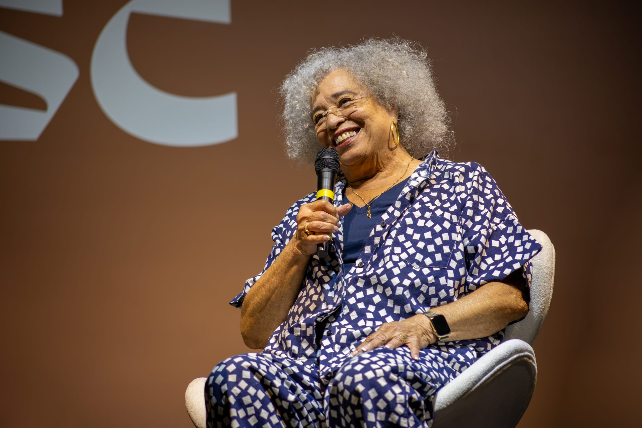 Angela Davis é destaque do Sesc nesta Flip 25