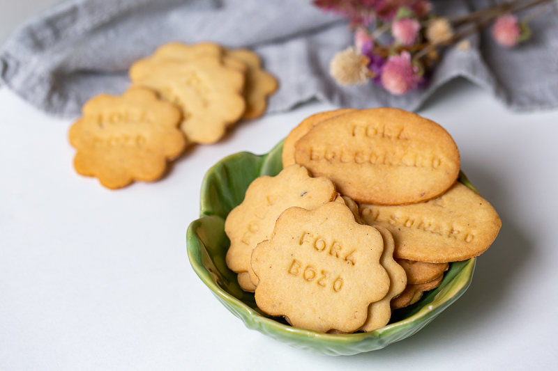 Biscoitos com gostinho de impeachment (ou receita para sair do muro) 8