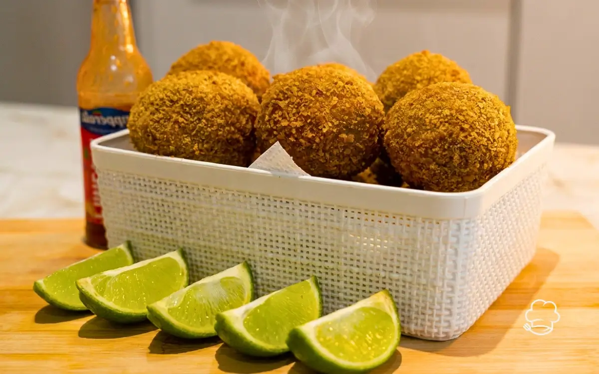 Bolinho de Carne Moída Recheado 5