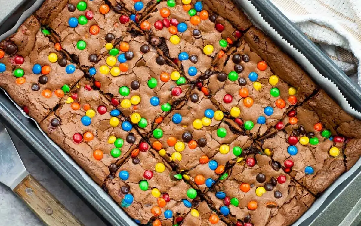 Brownies de M&Ms Cremosos e Irresistíveis 5