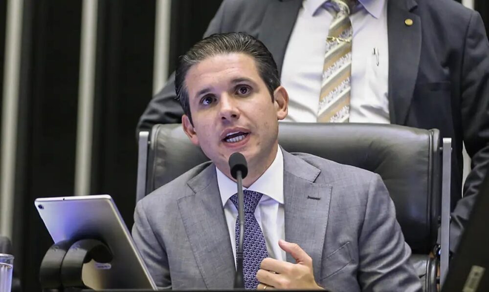 Movimentos pressionam Hugo Motta por votação do PL da Misoginia 11