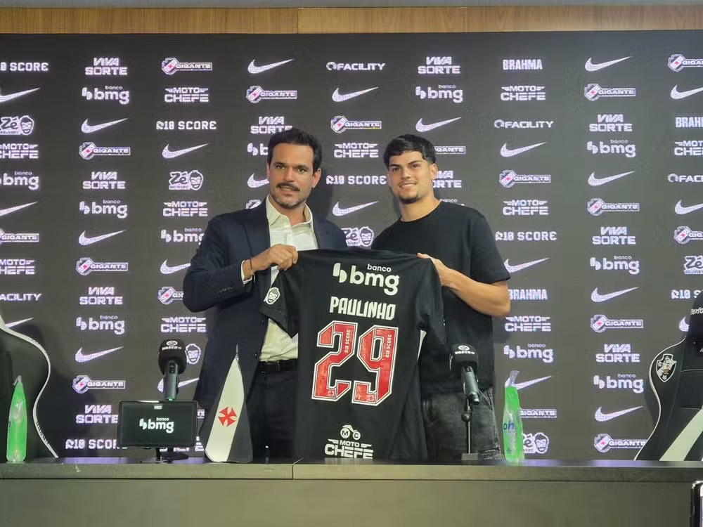Novo reforço do Vasco, Paulinho comemora oportunidade: 'Não via a hora de estar aqui' 13