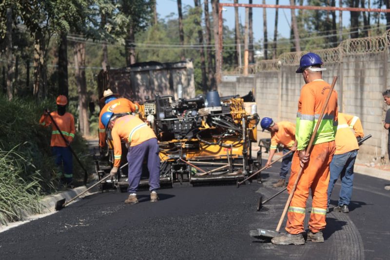 Parceria entre Prefeitura de Suzano e Sabesp leva pavimentação à Chácara Estância Paulista 1