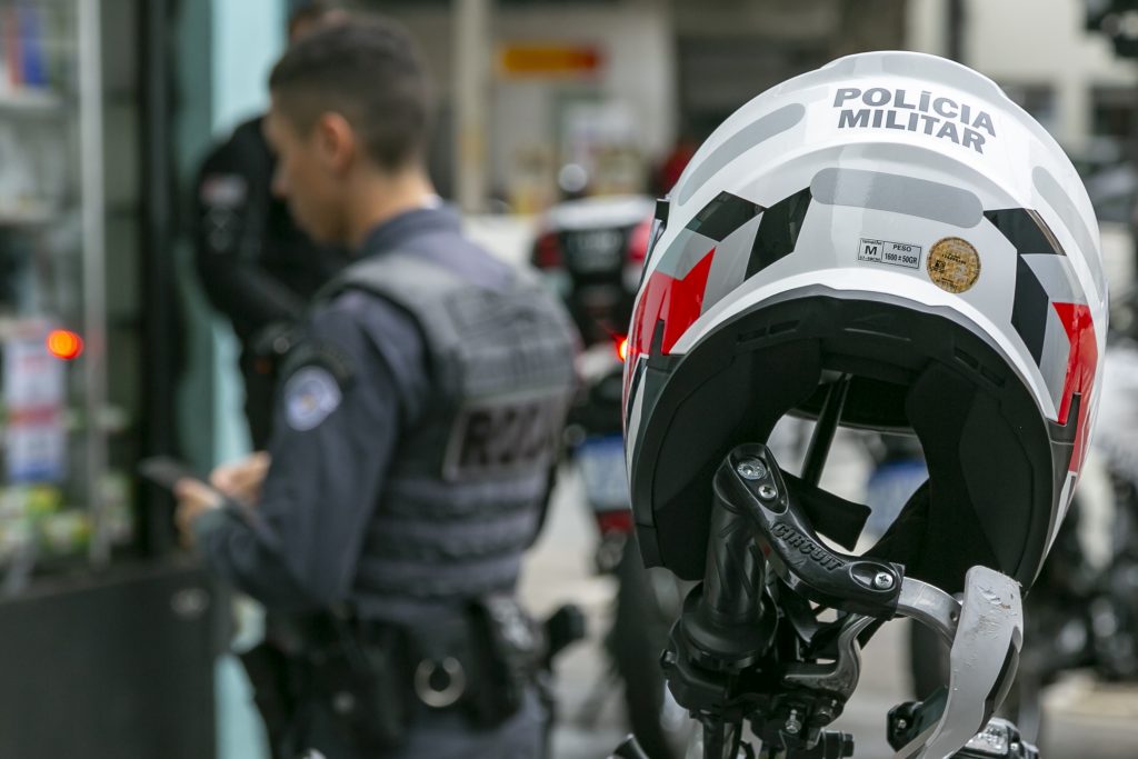 Policiais militares salvam bebê de engasgo em São Carlos 3