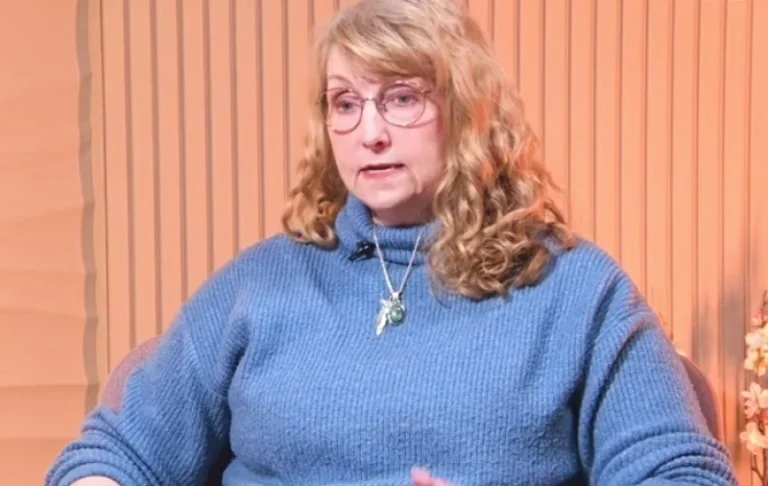 Professora cristã diz ter sido demitida após responder perguntas de alunos sobre aborto e fé 9
