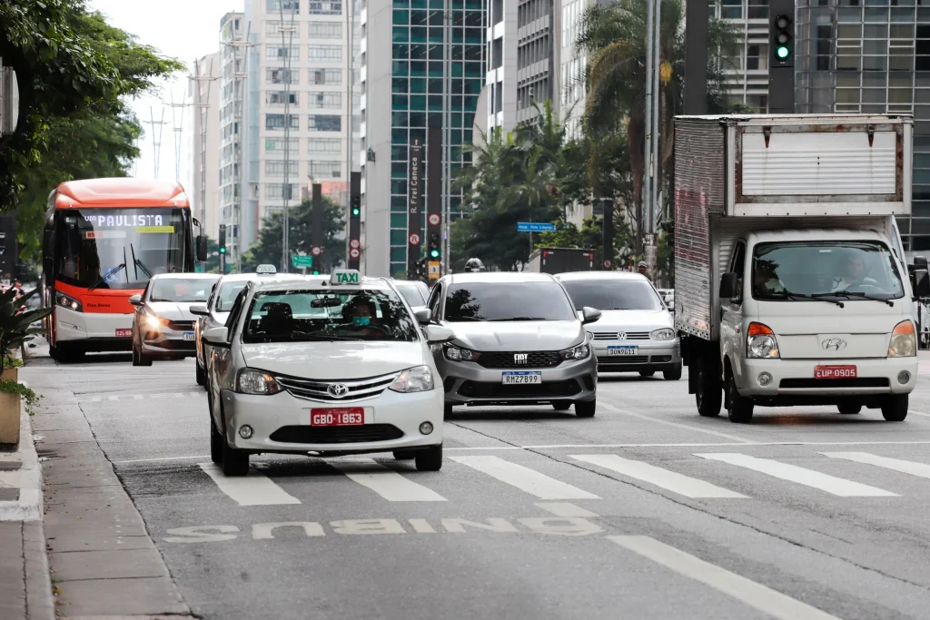 Quer evitar a multa de trânsito mais registrada em SP? Veja como fazer a transferência digital de veículos 9