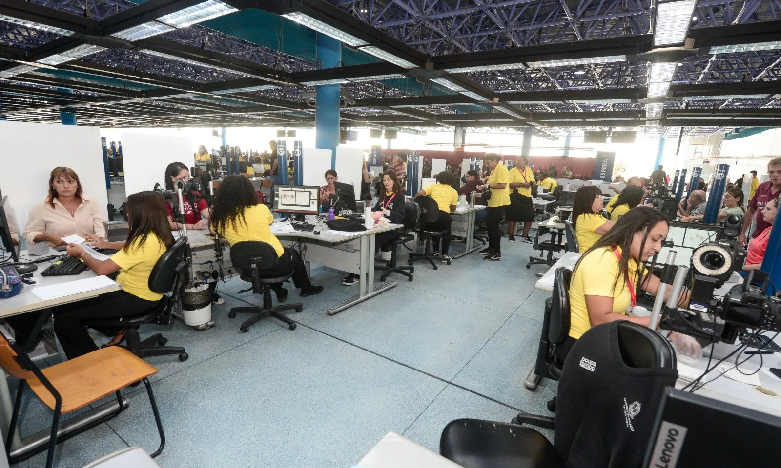 Saiba como realizar serviços de Creci-SP, Coren-SP e Crea-SP com auxílio do Poupatempo