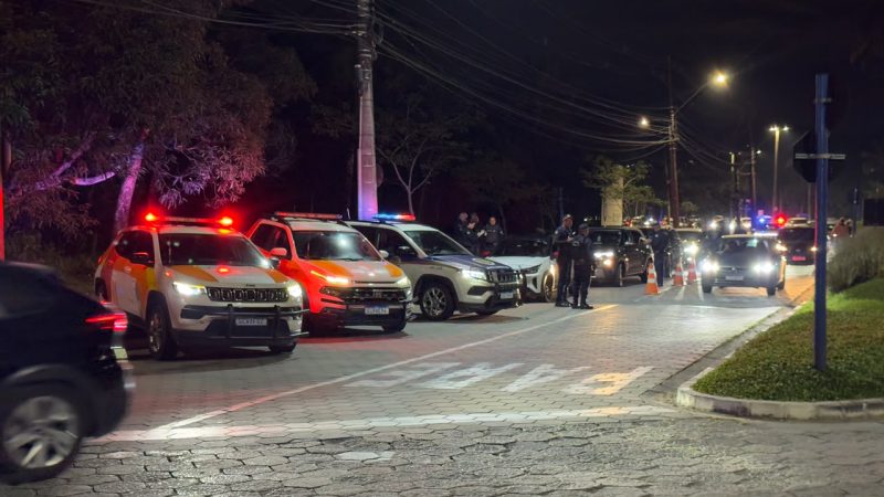 Operação integrada de trânsito fiscaliza 137 veículos e aplica 14 autuações em Bertioga 11