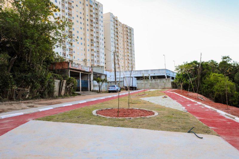 Revitalização de praça no Parque Imperial em Ferraz entra na reta final e amplia opções de lazer para moradores 7