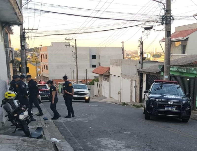 Sistema de inteligência da GCM identifica motocicleta adulterada e leva à prisão em flagrante em Ferraz 5