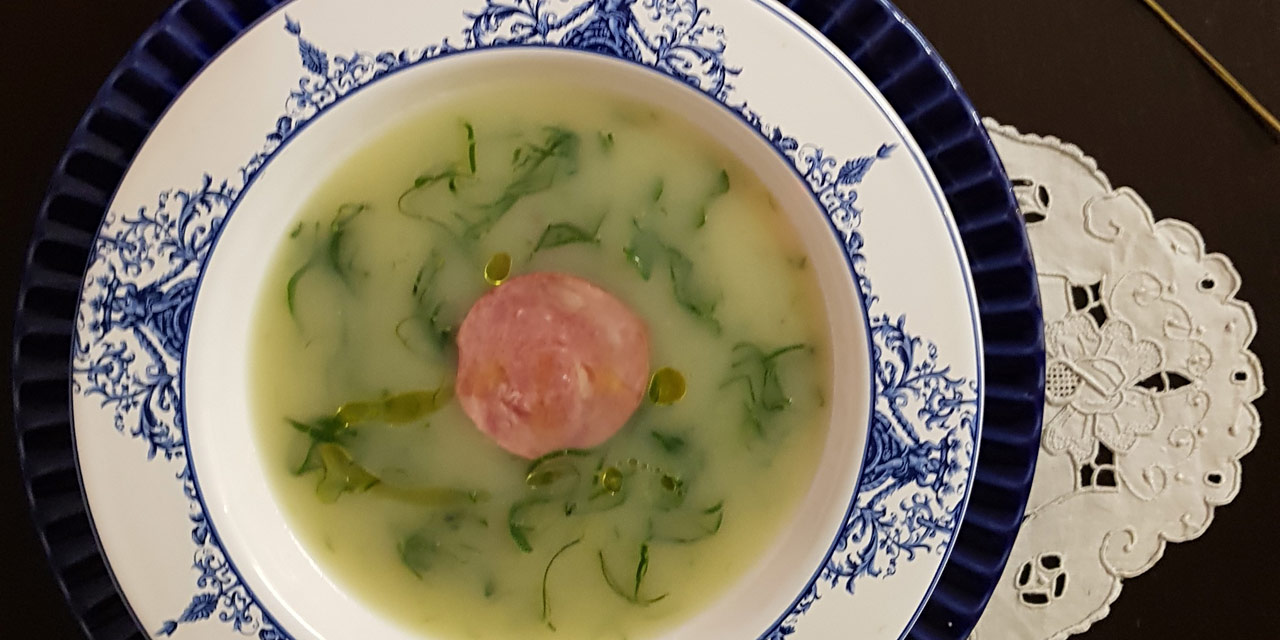 Aprenda a fazer o saboroso Caldo Verde do Marialva em São Paulo 12