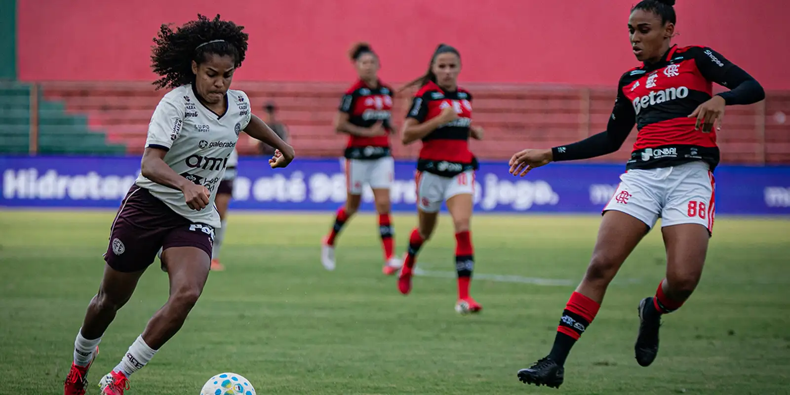 Brasileirão Feminino: Flamengo vence Ferroviára nas quartas por 1 a 0 10
