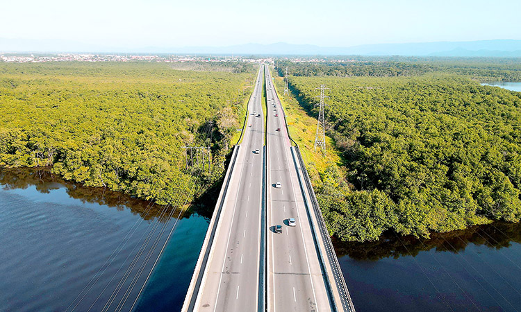 CNL inicia construção de dispositivos com viadutos na rodovia em Itanhaém 9