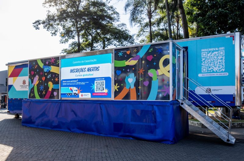 Itaquá recebe carreta de capacitação com 60 vagas gratuitas em cursos de costura 1