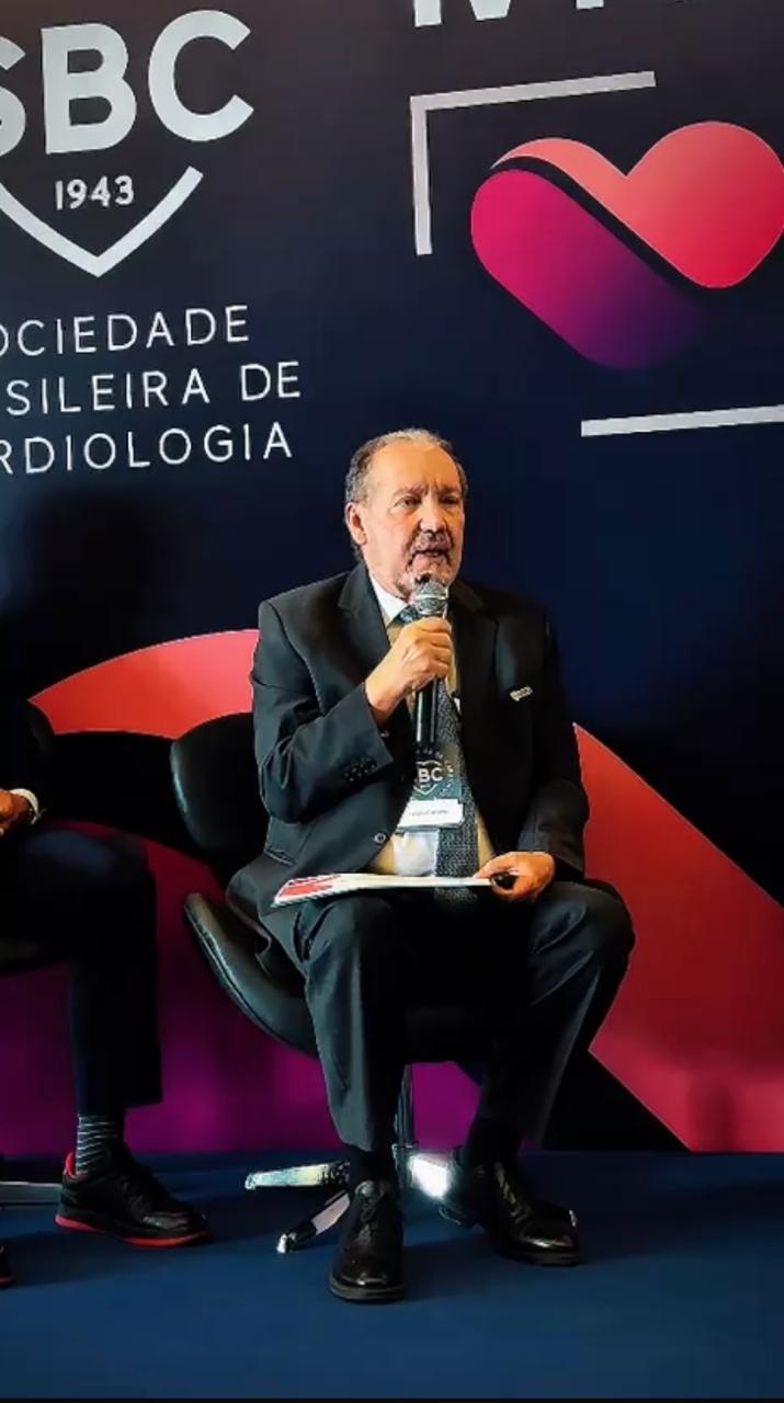 Diretor da AMB, Dr. Luciano Rodrigues, destaca a importância do Exame de Proficiência Médica em fórum na Câmara dos Deputados – AMB 13