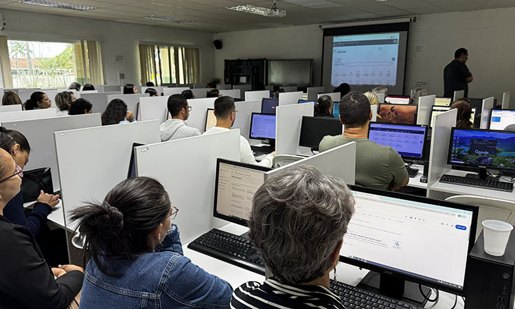 Diretores e secretários de escola recebem capacitação para implantação do Programa Sem Papel 5