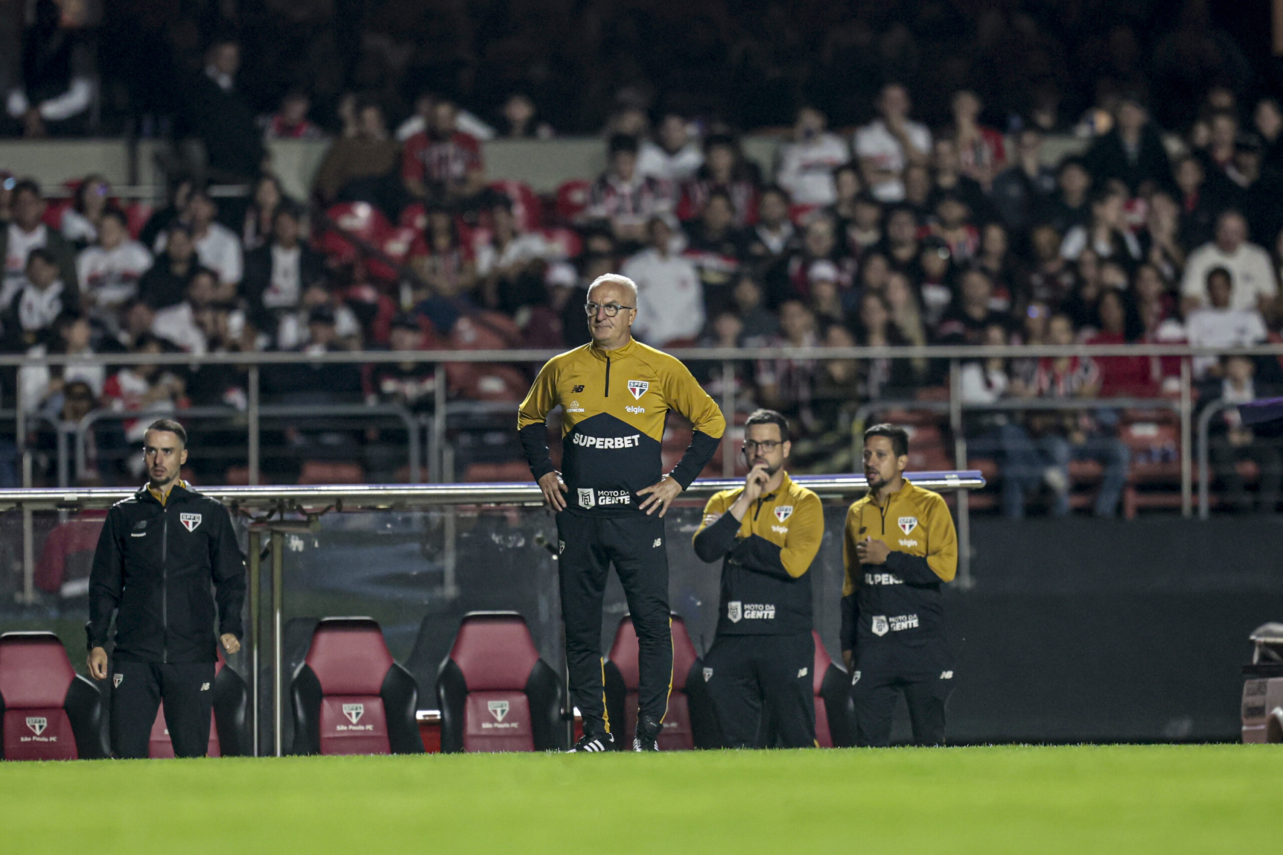 Dorival Júnior analisa empate com o Coritiba 20