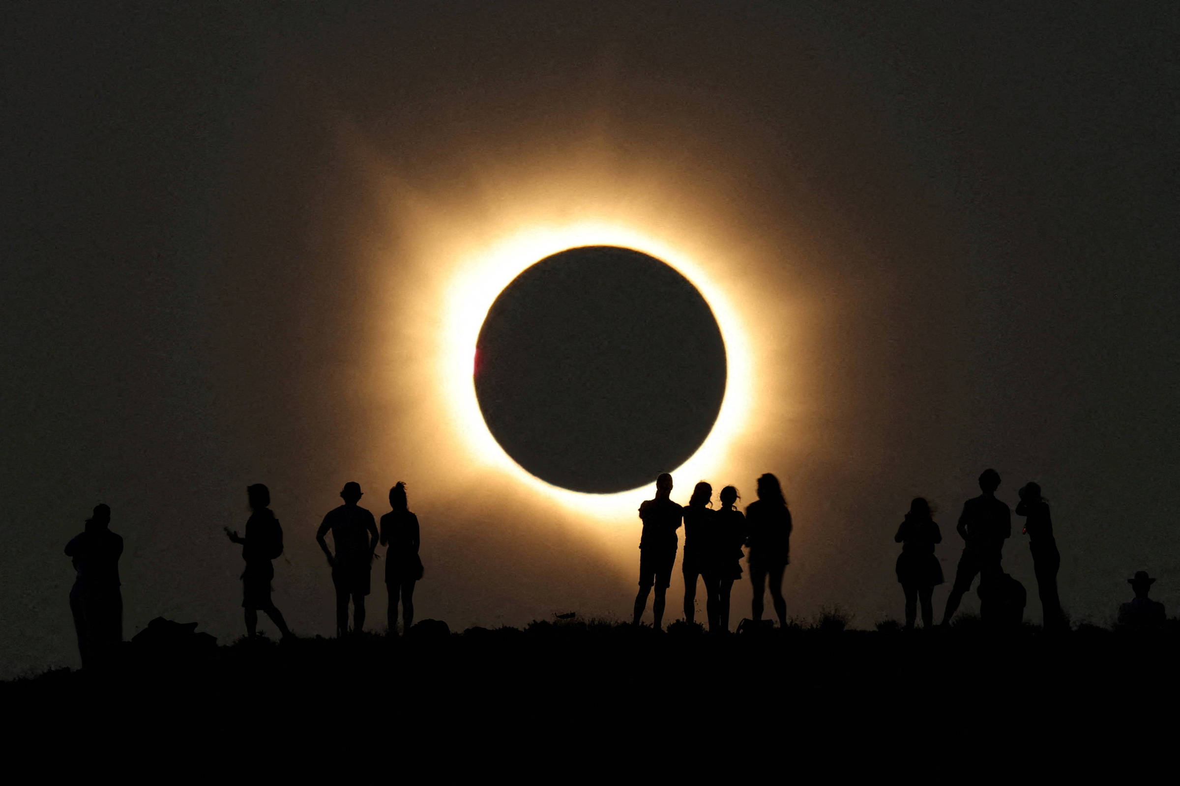 Eclipses de agosto: astrologia lê viradas e revisões - 17/08/2026 - Astrologia 5