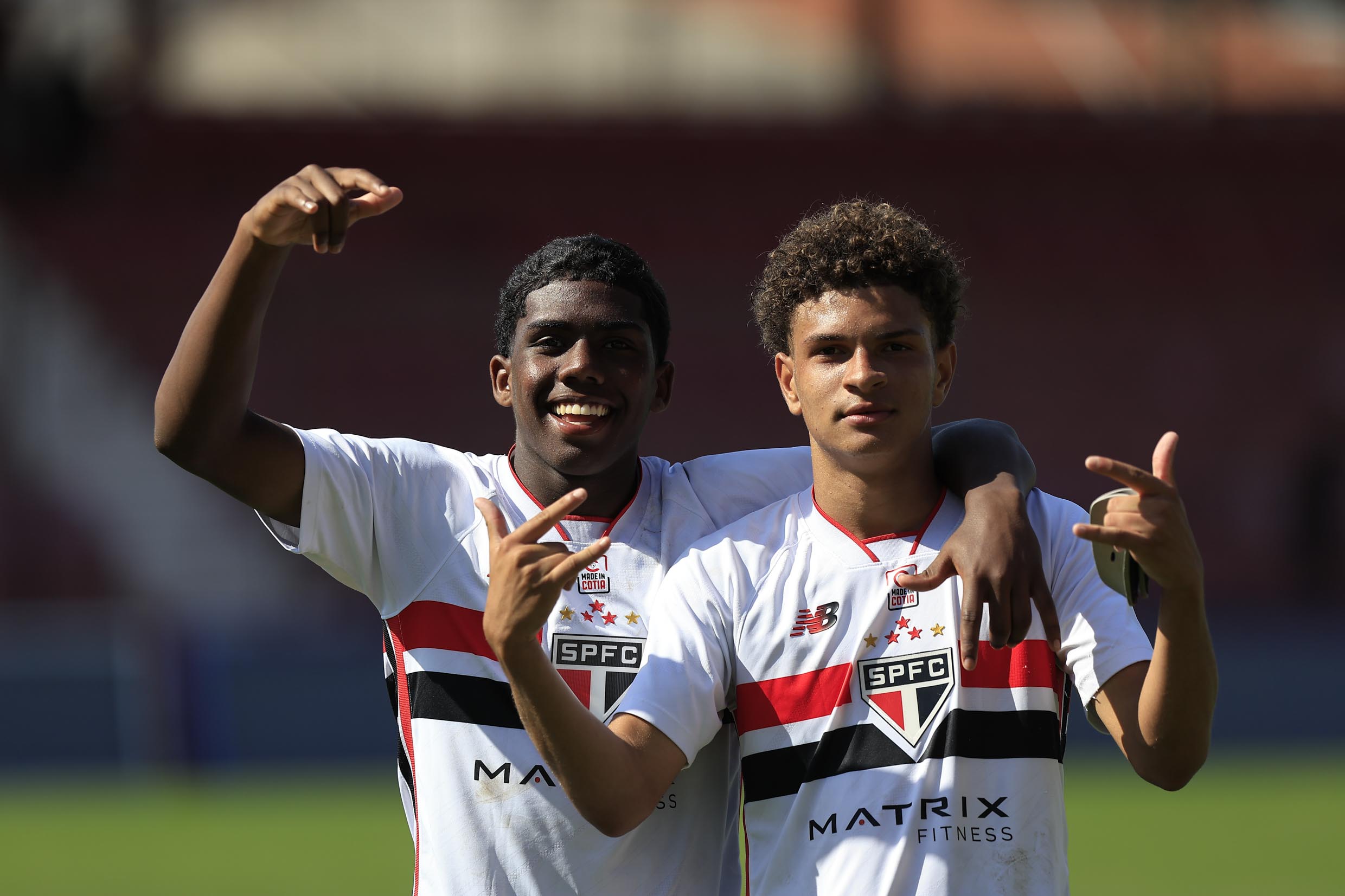 Em Osasco, Sub-15 e Sub-17 goleiam pelo Paulista 27