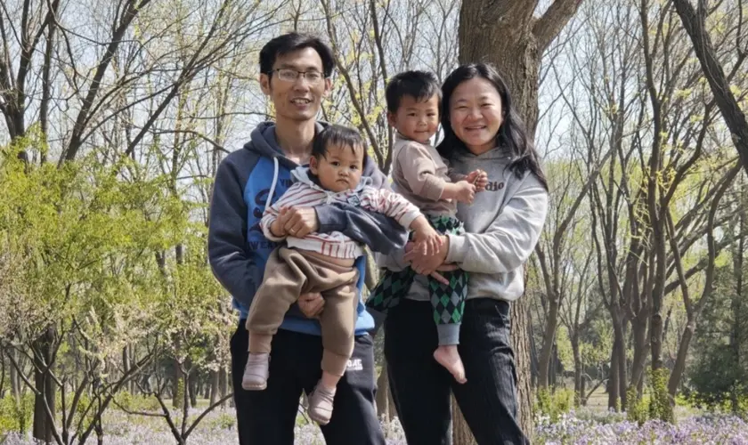Pastor na Igreja Zion denuncia prisão da esposa na China e pede libertação dos cristãos detidos durante operação contra a igreja. Foto: Yang Jun/China Aid