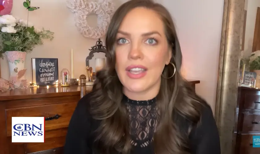 Ex-caçadora de fantasmas que passou anos envolvida com práticas ocultistas contou como sua vida foi transformada após conhecer Jesus. Foto: Reprodução/YouTube/CBN News