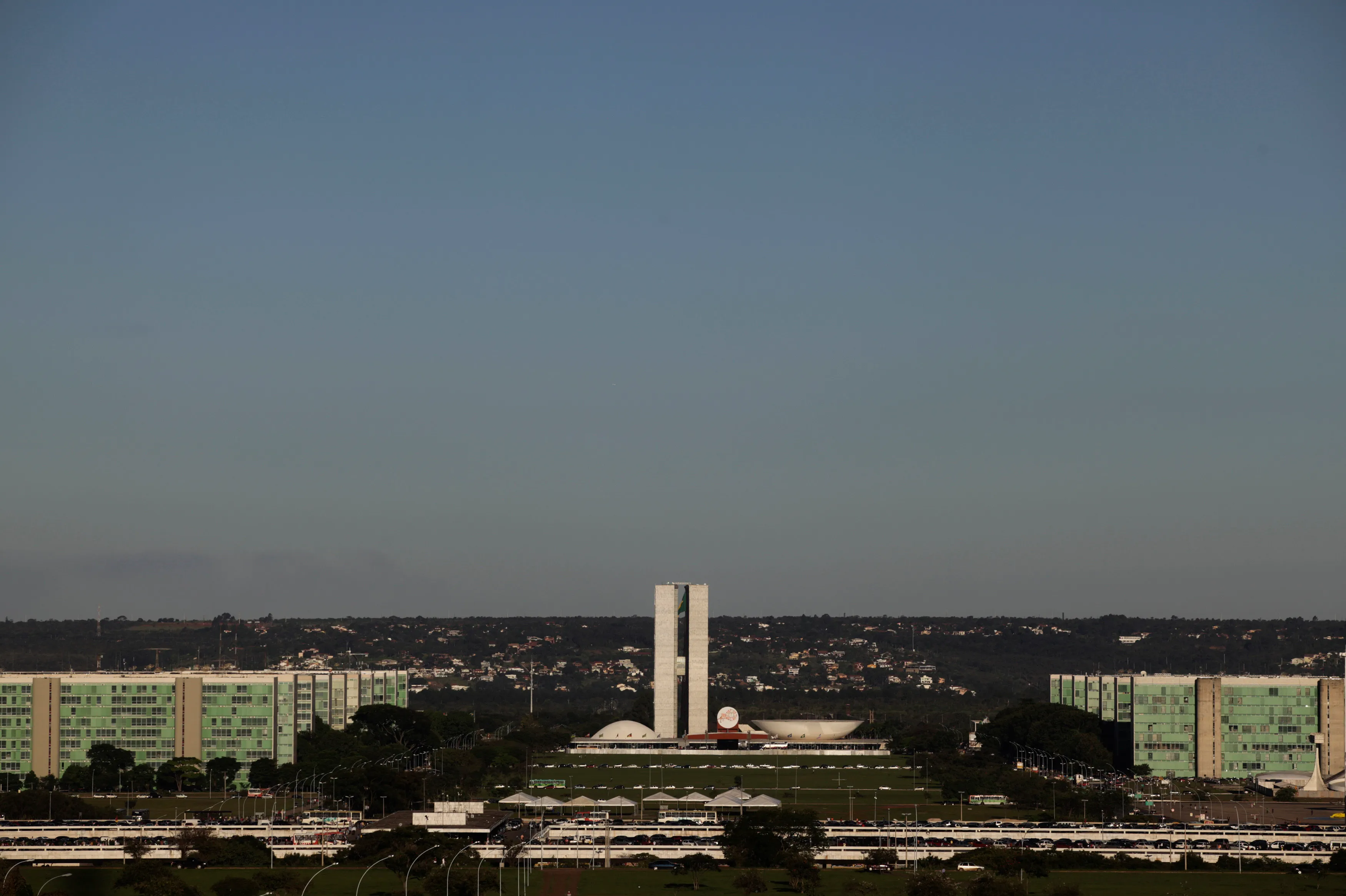 Governo deve prever superávit ‘efetivo’ entre R$ 18 bilhões e 20 bilhões em 2027 1