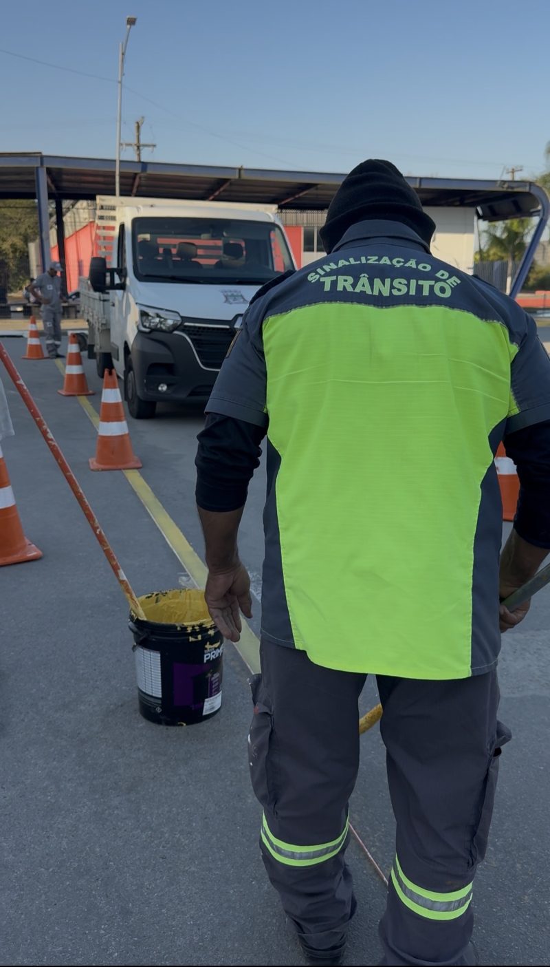 Prefeitura de Bertioga moderniza sinalização e reorganiza trânsito no bairro Albatroz 3