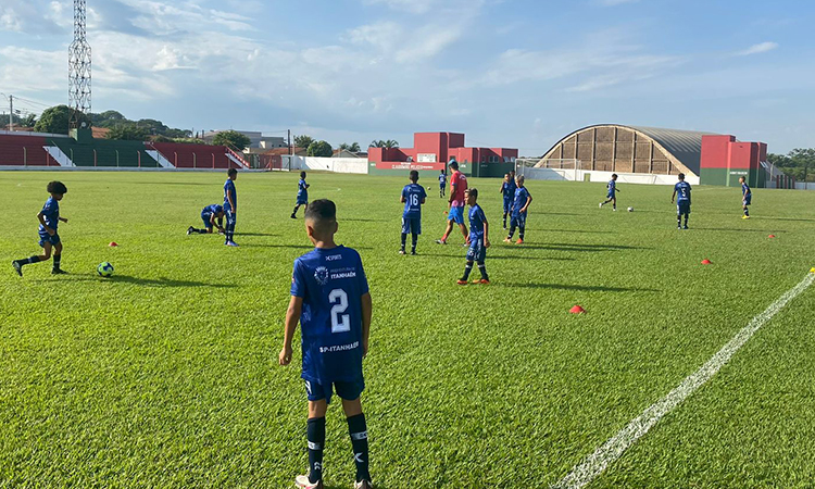 Itanhaém recebe avaliação de futebol apoiada pelo Santos FC em busca de novos talentos 8