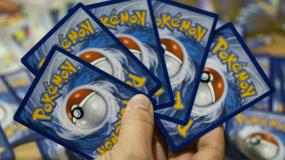 Menino de 11 anos perde quase R$ 160 mil em golpe com cartas de Pokémon 19