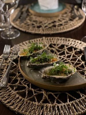 Para surpreender no jantar a dois: aprenda a receita de ostra gratinada do chef Duba, sucesso no litoral catarinense 8