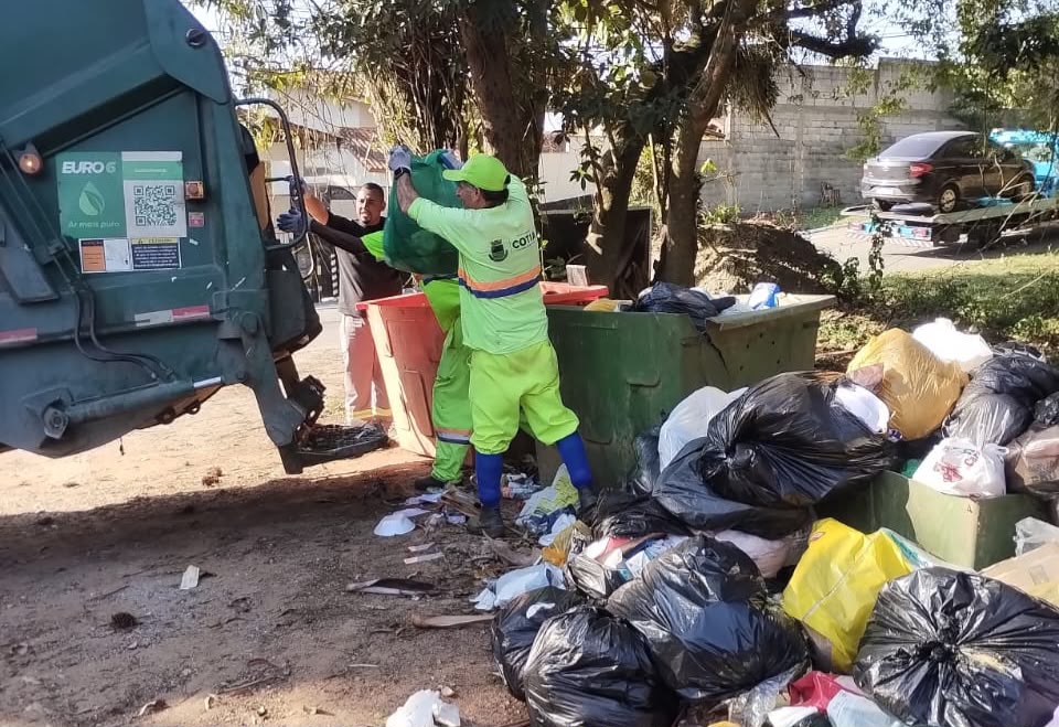 Prefeitura atua para atender bairros afetados pela greve de coletores 1