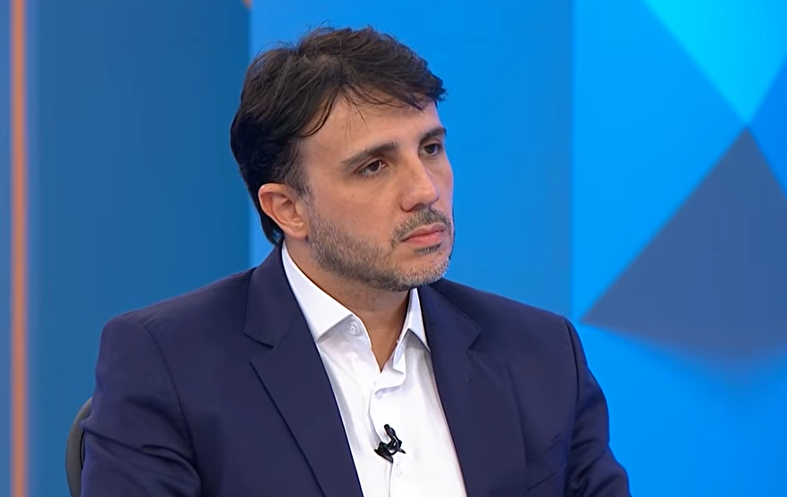 Renan diz que não vai desrespeitar STF, mas defende descumprir decisões “ilegais” 9