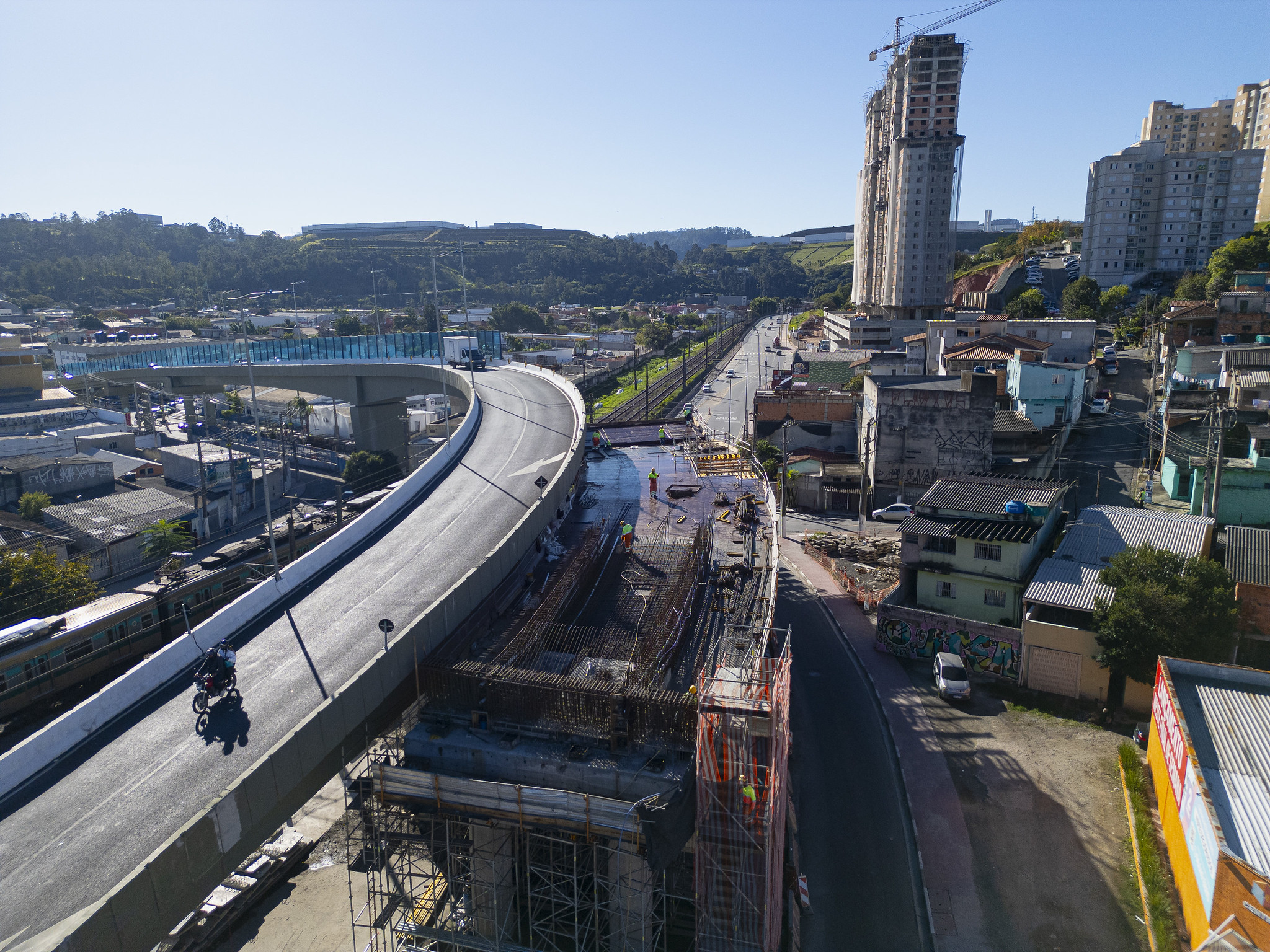 Segundo viaduto recebe novas vigas e terá interdições no fim de semana 3