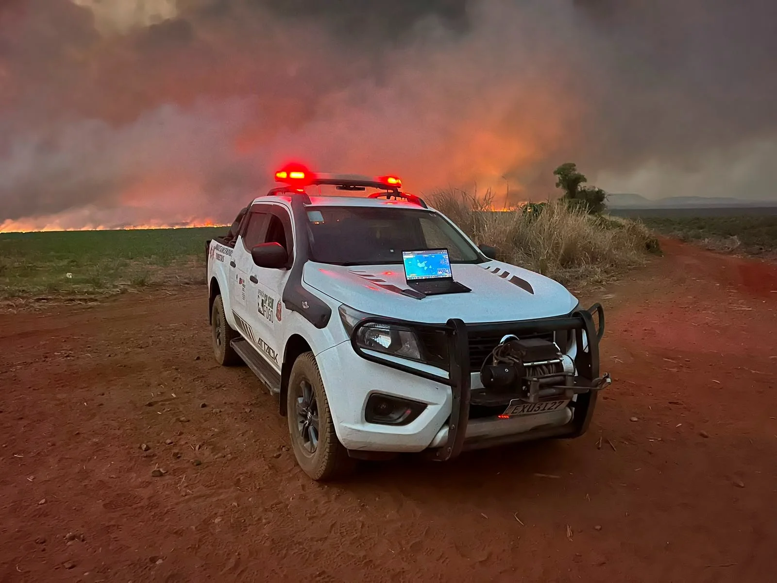 Temperatura se mantém elevada neste domingo (30) e aumenta risco de incêndio em várias regiões do estado, alerta Defesa Civil de SP