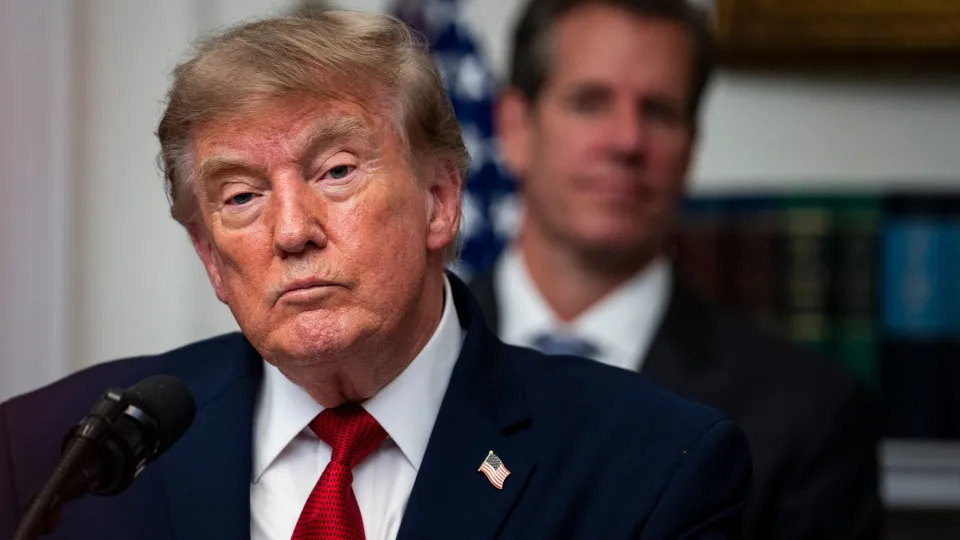 Trump lança guerra econômica devastadora e sem precedentes contra o Irã 1