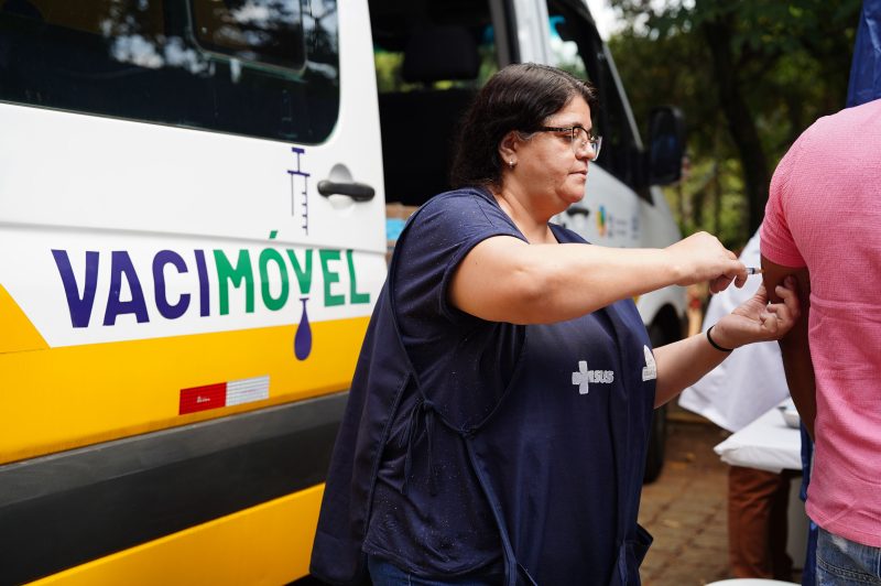 Vacimóvel leva vacinação contra sarampo e gripe ao Terminal São João e à Região de Saúde III em Guarulhos 11