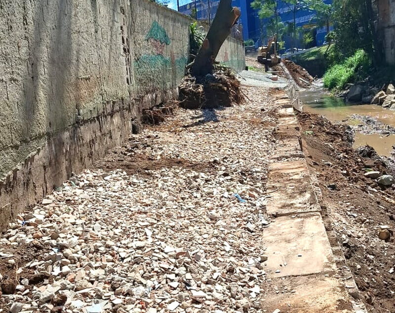Prefeitura de Guarulhos conclui muro de contenção de 180 metros no Jardim São Paulo 1