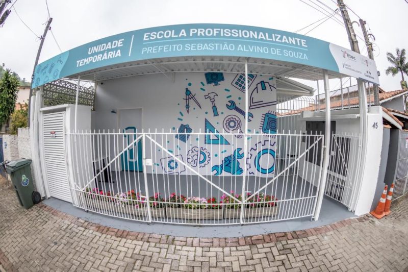 Guararema recebe inscrições para vagas remanescentes do curso técnico de Logística da Etec 5