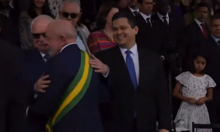 7 de Setembro: Fachin, Alcolumbre e Motta dividem tribuna com Lula em meio a tensão no STF - Gazeta Brasil 7