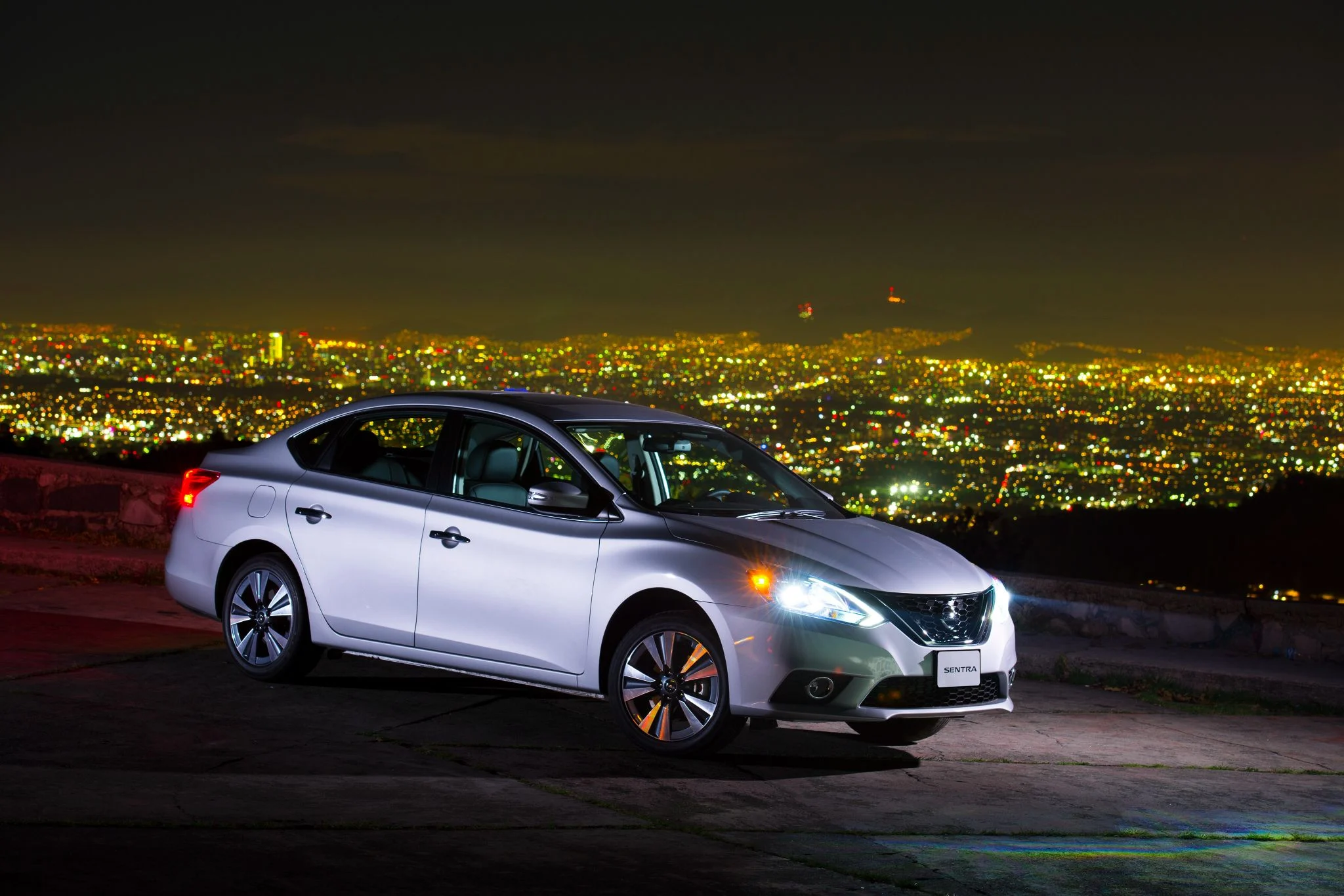 nissan sentra 2017 prata frente parado