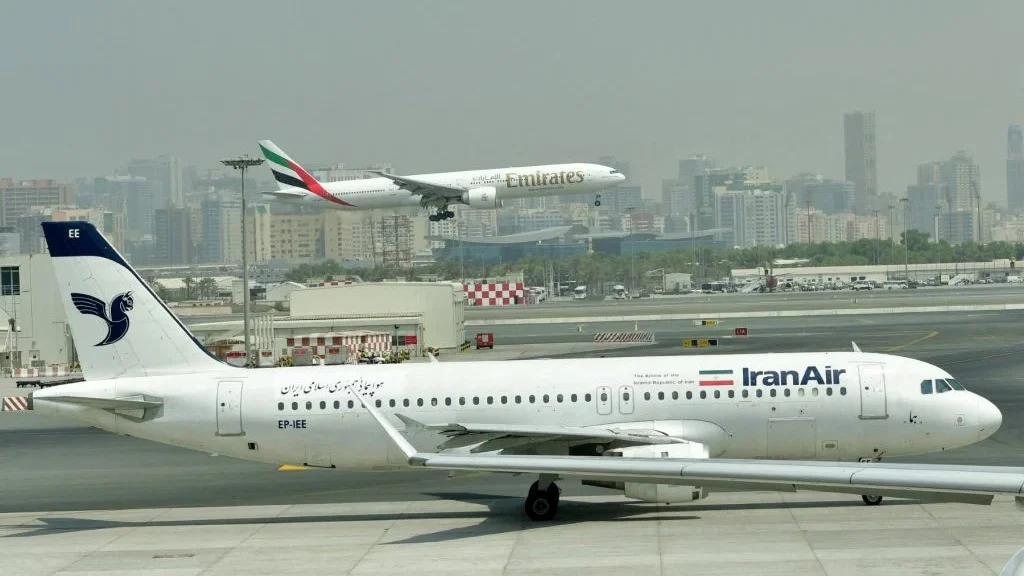 EUA ameaçam tirar companhias aéreas iranianas do mercado global a partir desta quarta-feira (23)