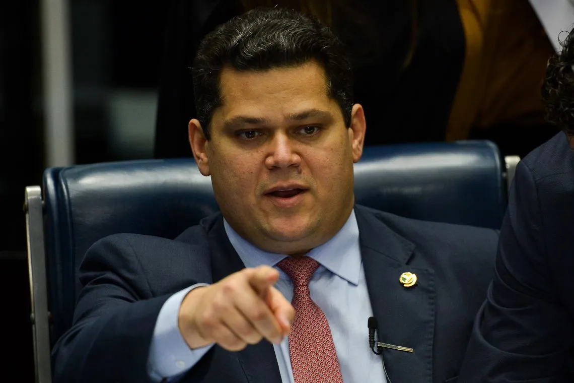 Alcolumbre, sobre pedido para investigar Mendonça: Não achei nada, não sei decisão 5