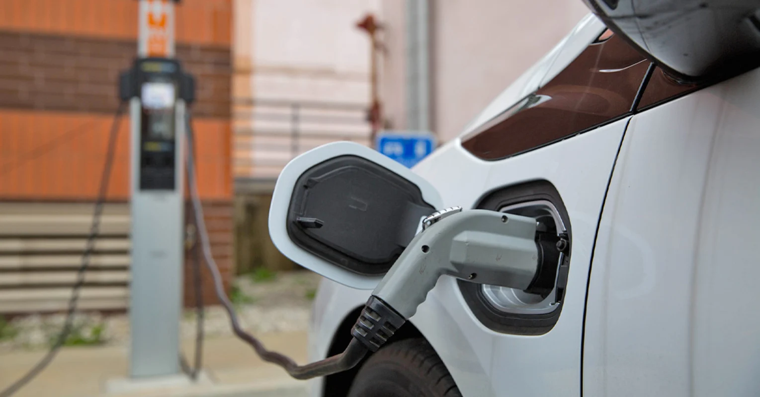Cabos de carregadores de carro elétrico são alvo de furto no Brasil 3