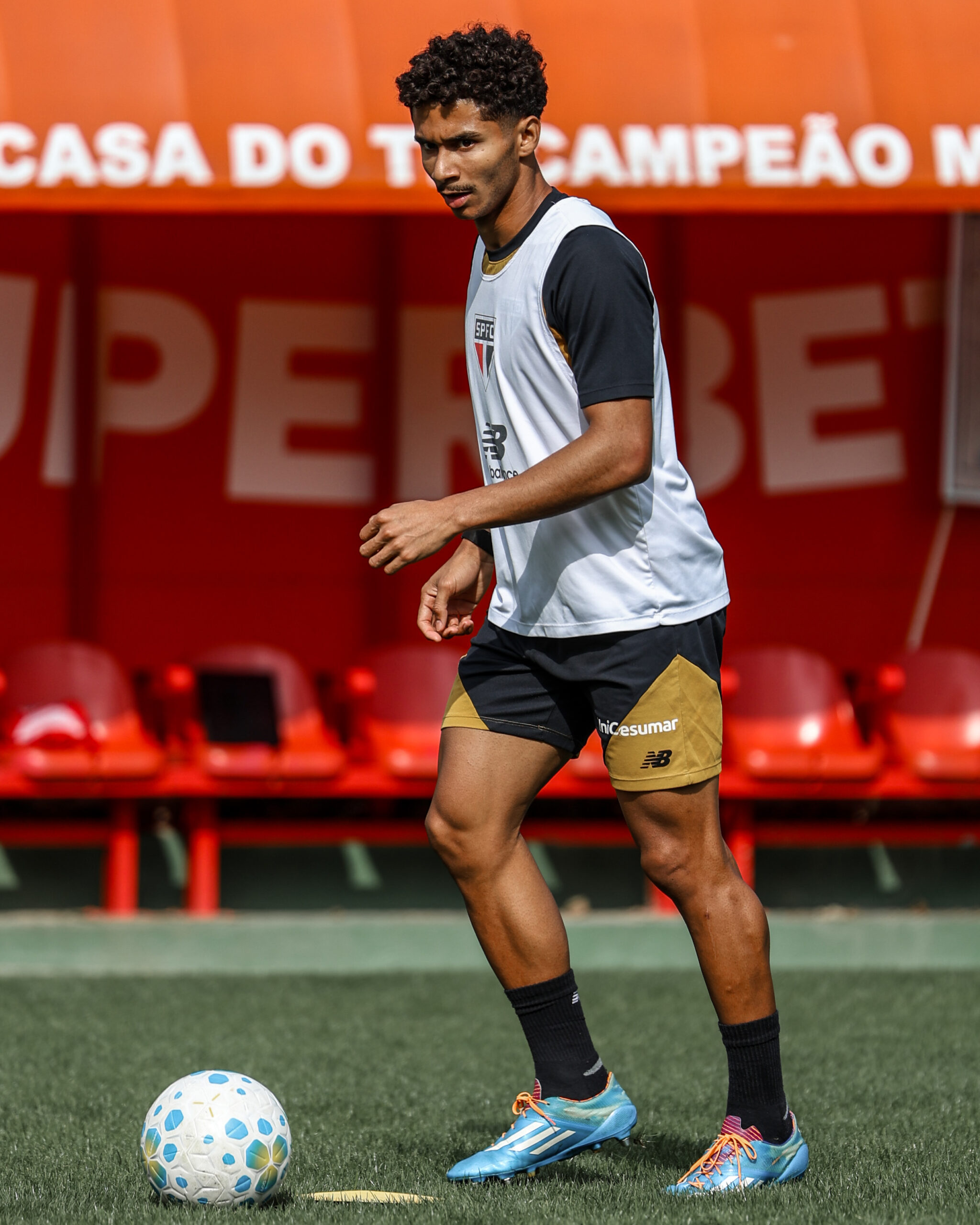 Elenco se reapresenta, e Pedro Lima realiza primeiro treino com os companheiros 7