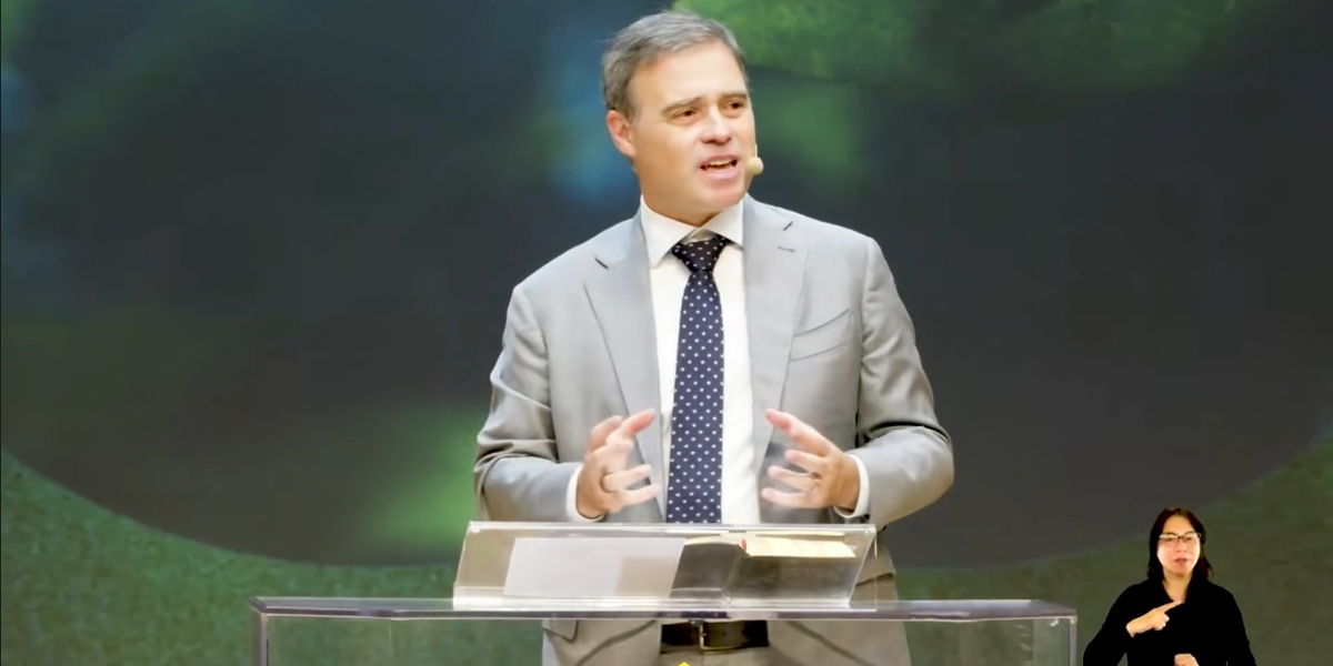 “Esta é a geração que vai preparar a Igreja”, diz André Mendonça do STF em culto 1